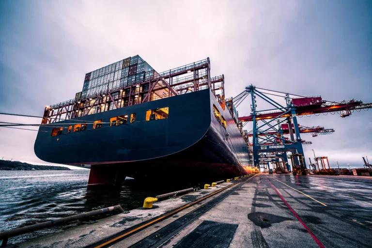 Korrosionsskada på stål i betong på hamn